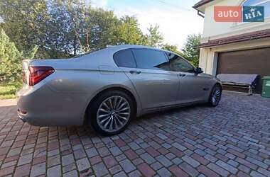 Седан BMW 7 Series 2010 в 