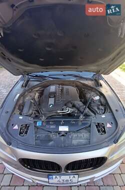 Седан BMW 7 Series 2010 в 