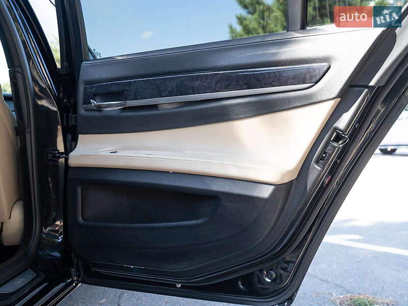 Седан BMW 7 Series 2009 в Одесі