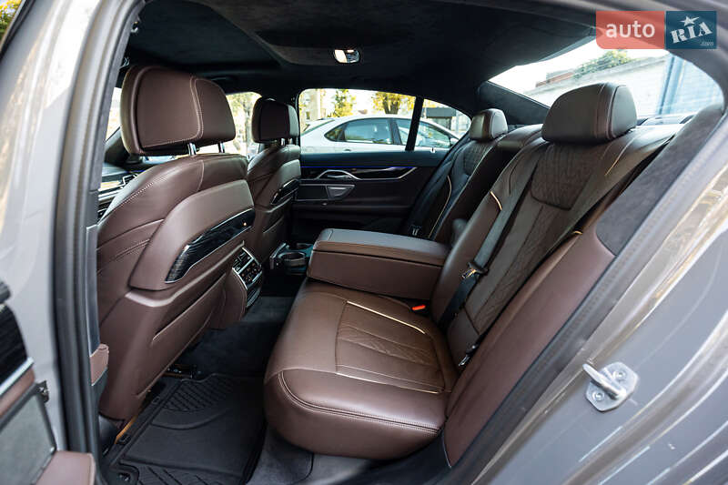 Седан BMW 7 Series 2022 в Києві