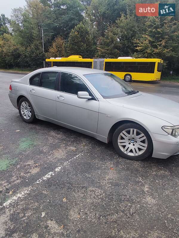 Седан BMW 7 Series 2004 в Києві