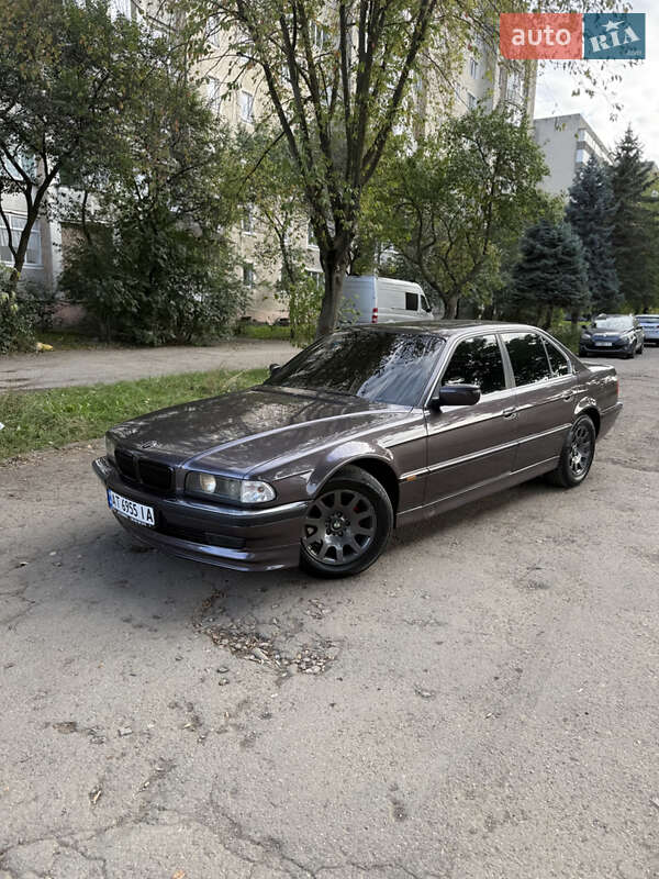 BMW 7 Series 1995