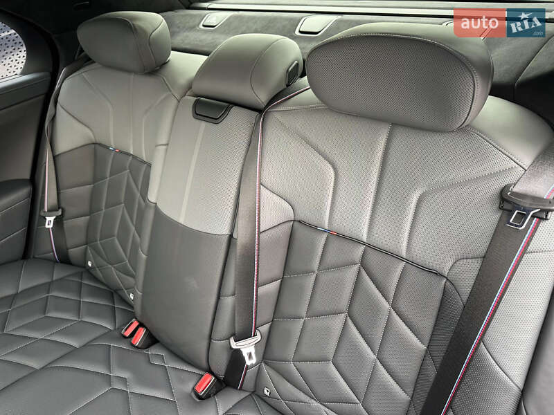 Седан BMW 7 Series 2023 в Києві фото 59 Седан BMW 7 Series 2023 в Києві