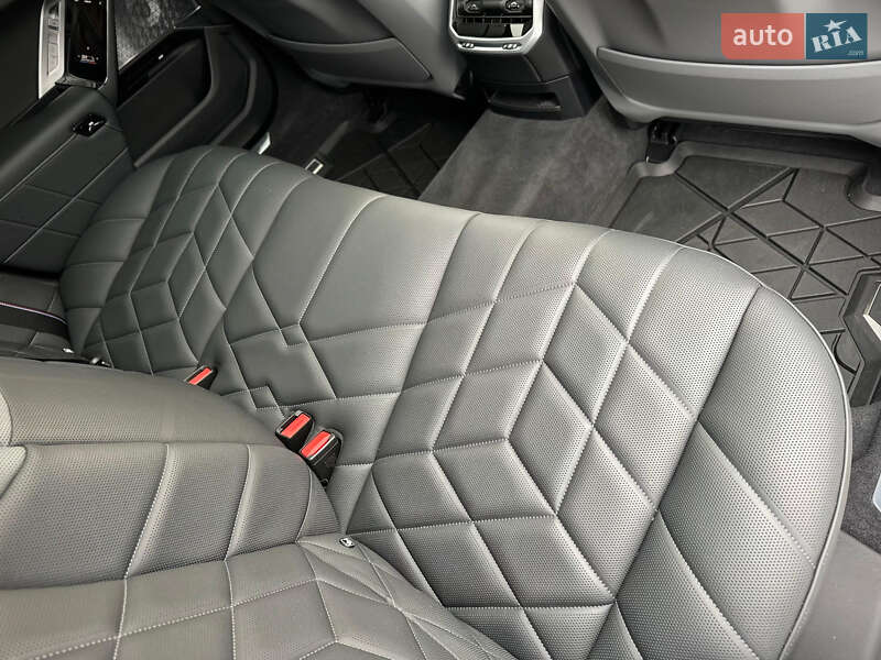 Седан BMW 7 Series 2023 в Києві фото 72 Седан BMW 7 Series 2023 в Києві
