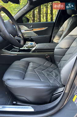 Седан BMW 7 Series 2024 в  фото 13 Седан BMW 7 Series 2024 в