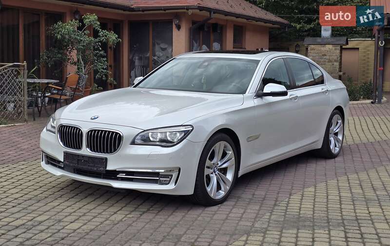 Седан BMW 7 Series 2014 в Мукачево