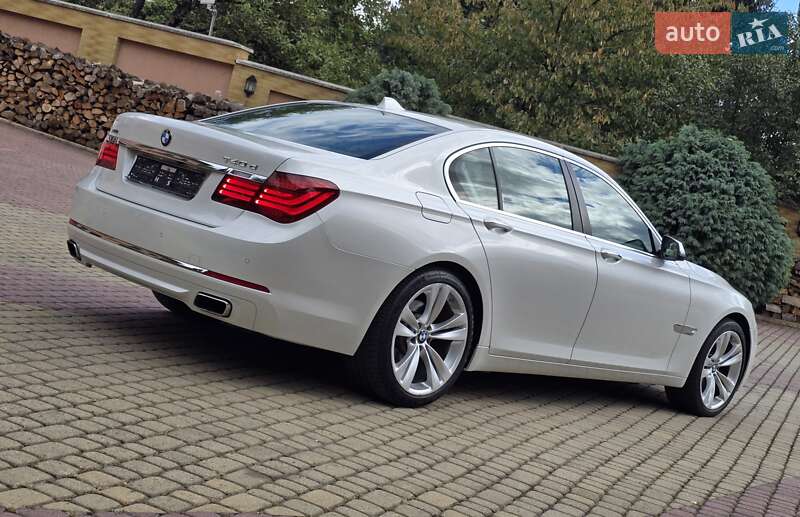 Седан BMW 7 Series 2014 в Мукачево