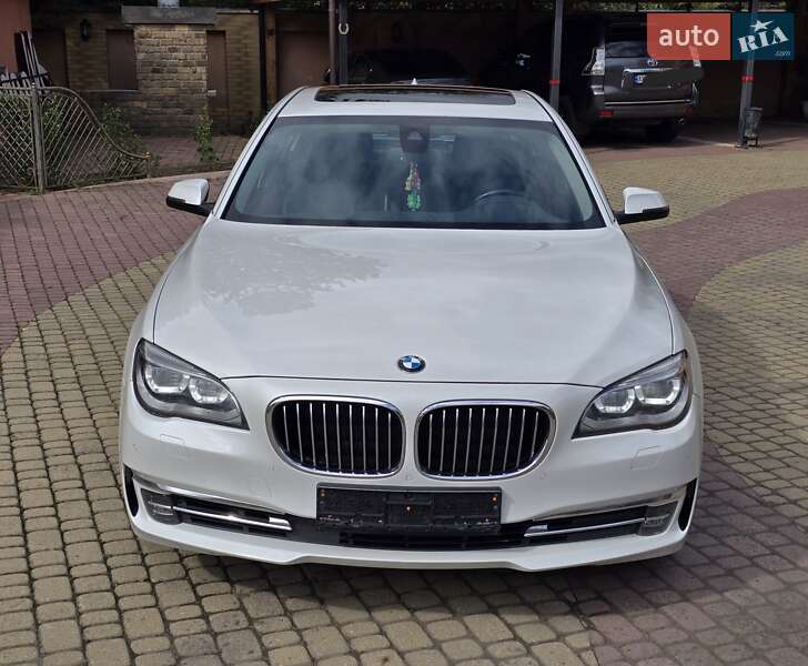 Седан BMW 7 Series 2014 в Мукачево