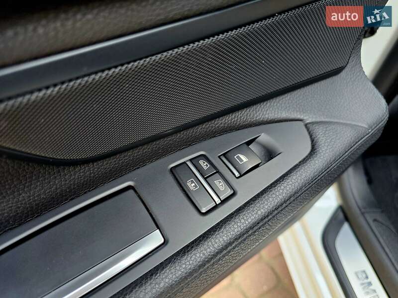 Седан BMW 7 Series 2014 в Мукачево