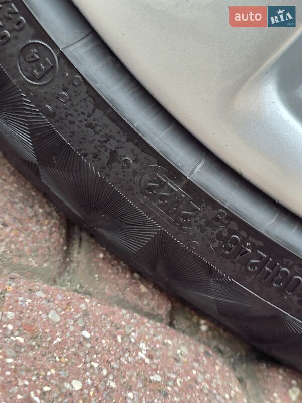 Седан BMW 7 Series 2014 в Мукачево