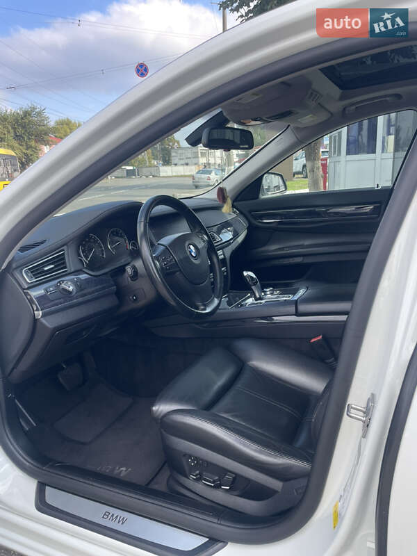 Седан BMW 7 Series 2010 в Киеве фото 9 Седан BMW 7 Series 2010 в Киеве