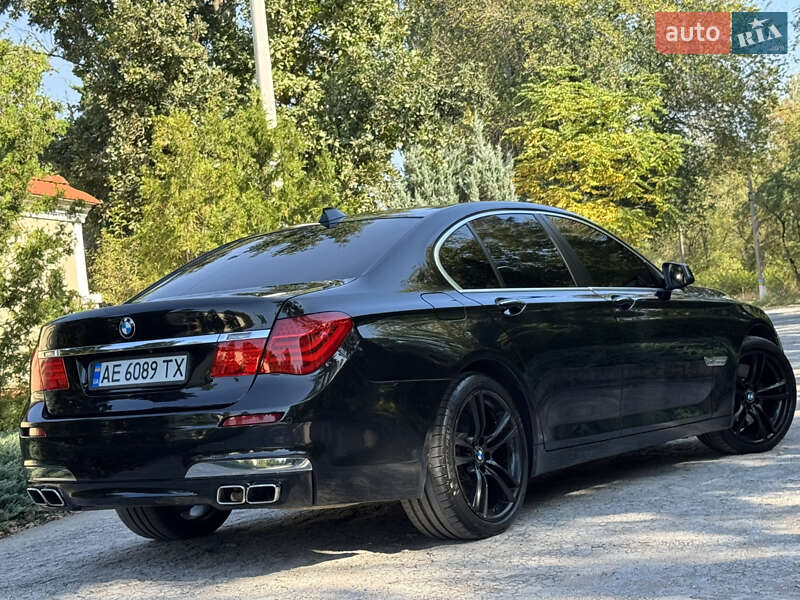 Седан BMW 7 Series 2009 в Днепре