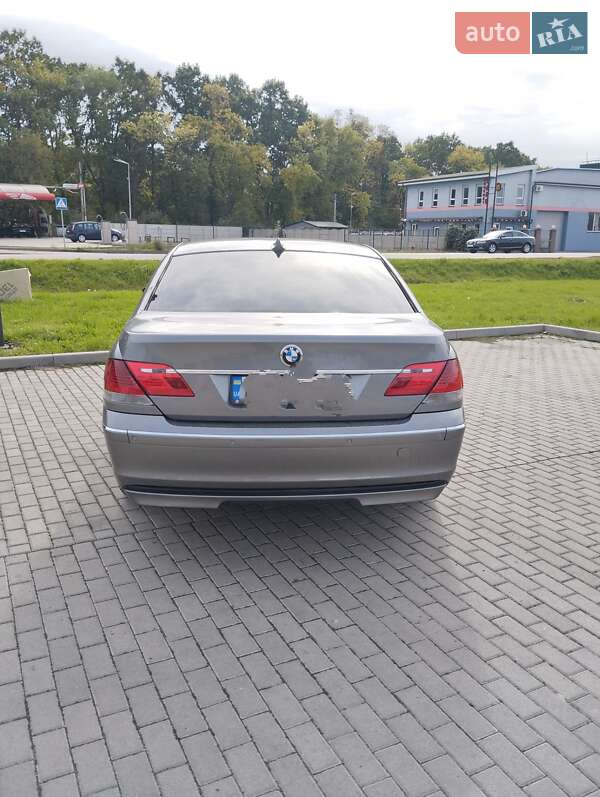 Седан BMW 7 Series 2006 в Луцке