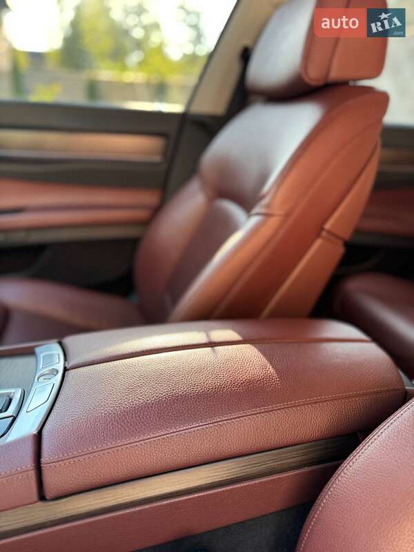 Седан BMW 7 Series 2014 в Киеве
