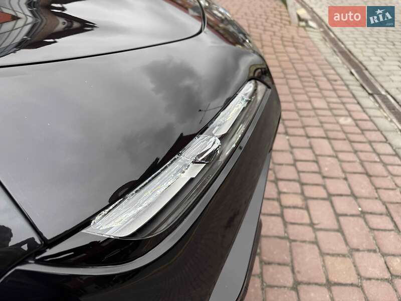 Седан BMW 7 Series 2024 в Львове