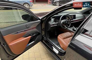 Седан BMW 7 Series 2024 в 