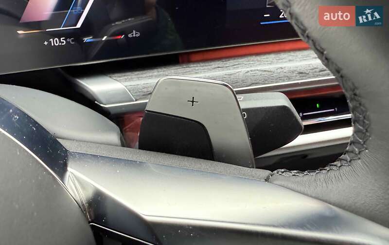 Седан BMW 7 Series 2024 в Львове