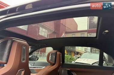 Седан BMW 7 Series 2024 в 