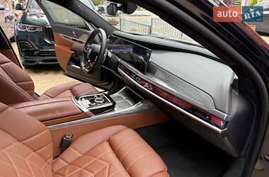 Седан BMW 7 Series 2024 в 