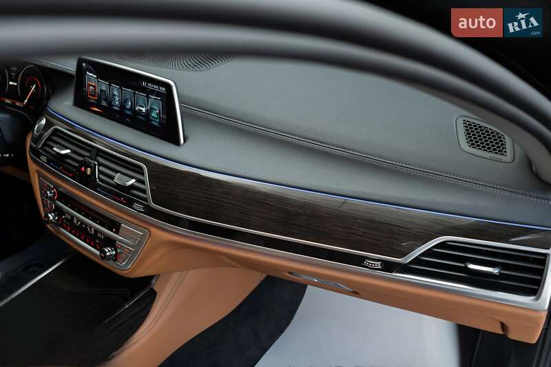 Седан BMW 7 Series 2016 в Одесі