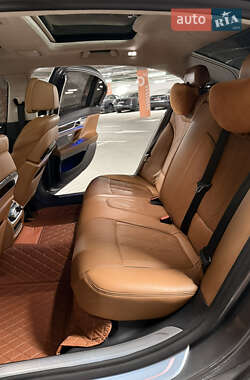 Седан BMW 7 Series 2017 в 