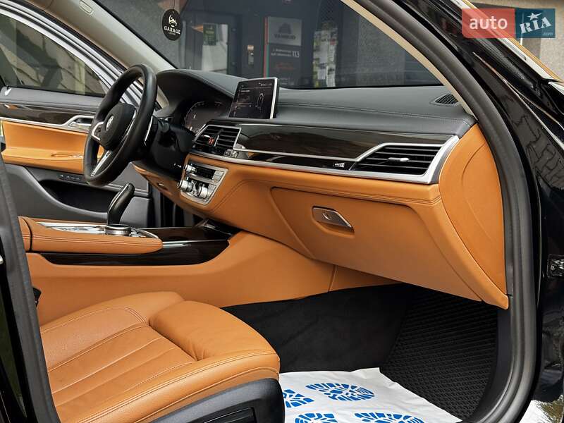 Седан BMW 7 Series 2019 в Ивано-Франковске фото 65 Седан BMW 7 Series 2019 в Ивано-Франковске