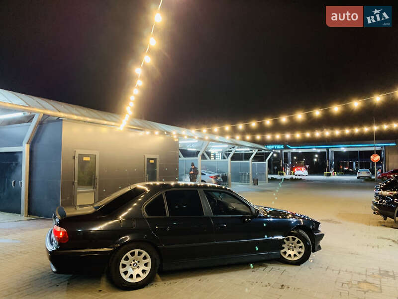 Седан BMW 7 Series 1996 в Днепре