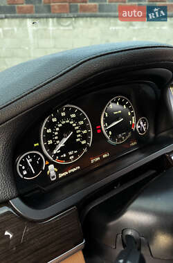 Седан BMW 7 Series 2011 в 
