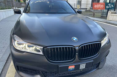Седан BMW 7 Series 2016 в Львові