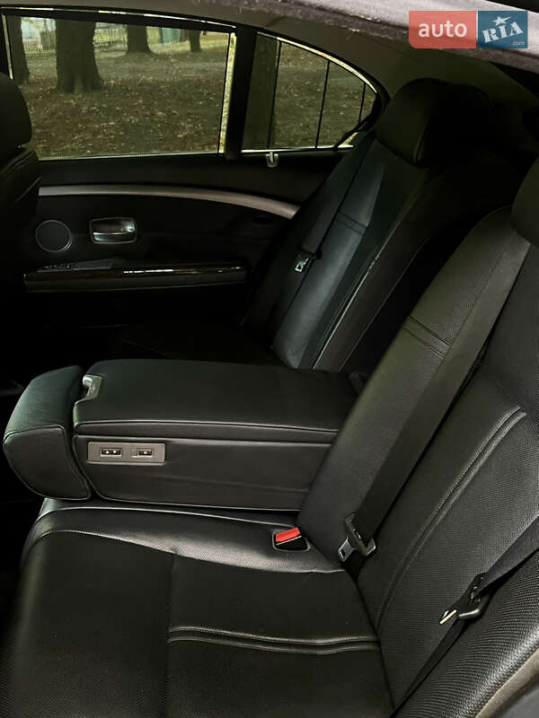 Седан BMW 7 Series 2007 в Никополе