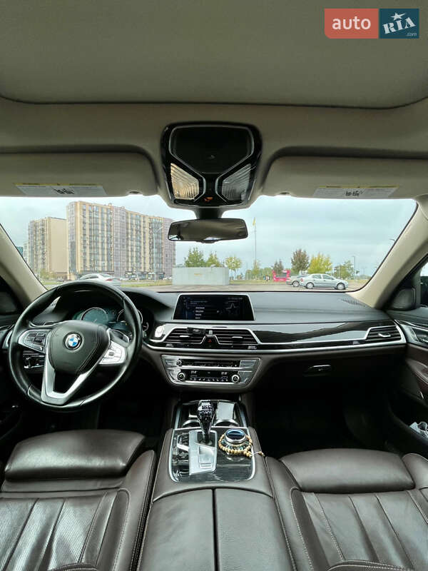Седан BMW 7 Series 2016 в Черкасах