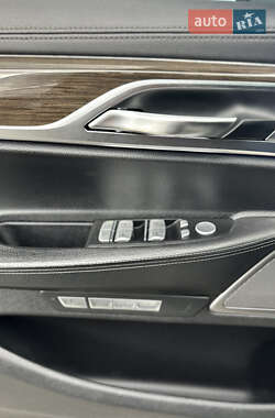 Седан BMW 7 Series 2016 в 