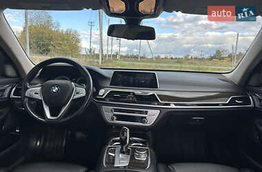 Седан BMW 7 Series 2016 в 