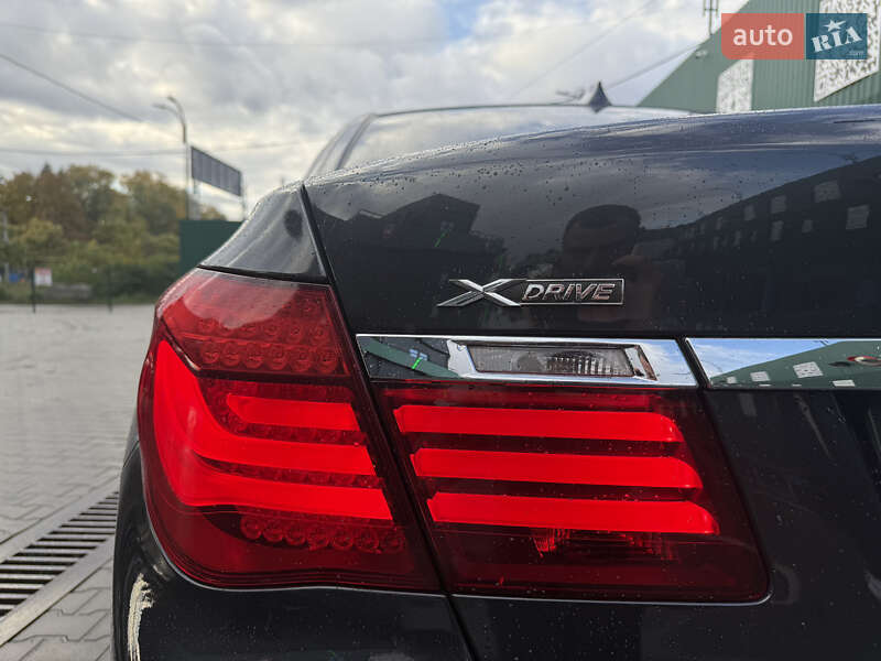 Седан BMW 7 Series 2013 в Черновцах