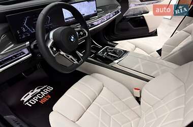 Седан BMW 7 Series 2025 в 
