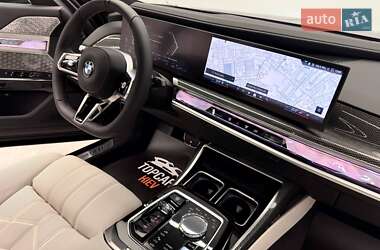 Седан BMW 7 Series 2025 в 