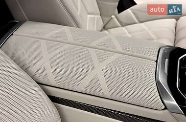 Седан BMW 7 Series 2025 в 