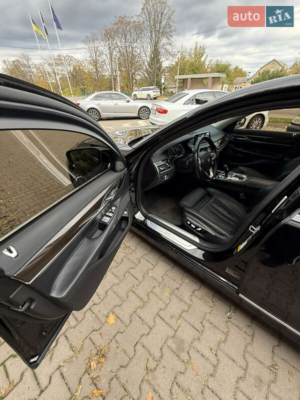 Седан BMW 7 Series 2015 в Киеве