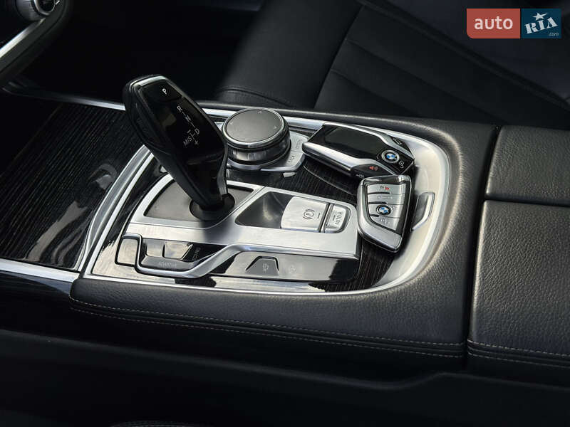 Седан BMW 7 Series 2016 в Ивано-Франковске
