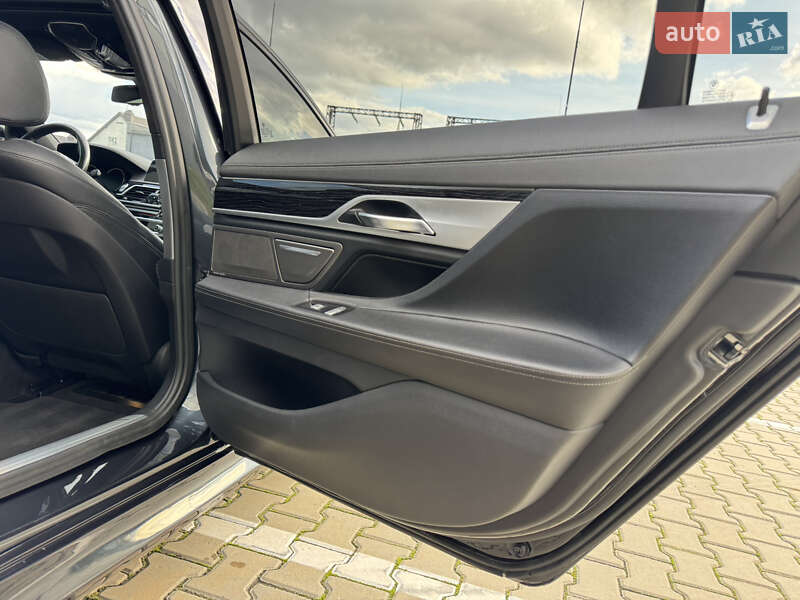 Седан BMW 7 Series 2016 в Ивано-Франковске