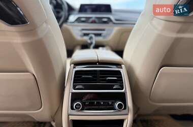 Седан BMW 7 Series 2016 в 