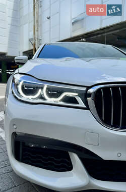 Седан BMW 7 Series 2018 в Львові
