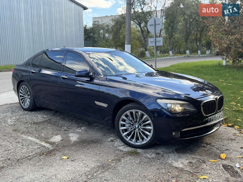Седан BMW 7 Series 2010 в Луцке