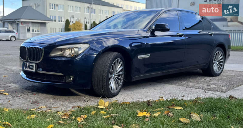 Седан BMW 7 Series 2010 в Луцке