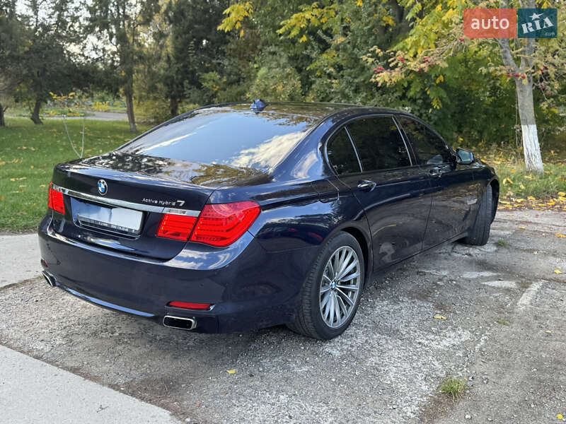Седан BMW 7 Series 2010 в Луцке