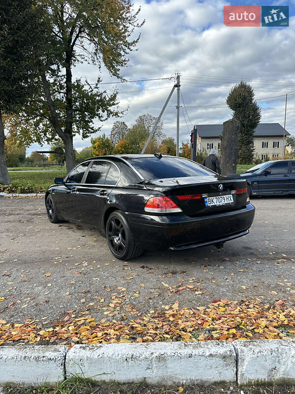 Седан BMW 7 Series 2003 в Радивилове