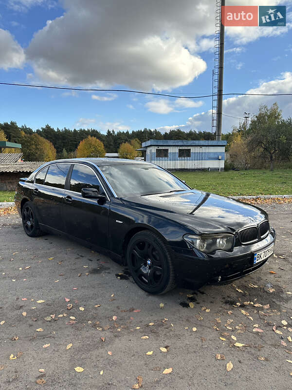 Седан BMW 7 Series 2003 в Радивилове