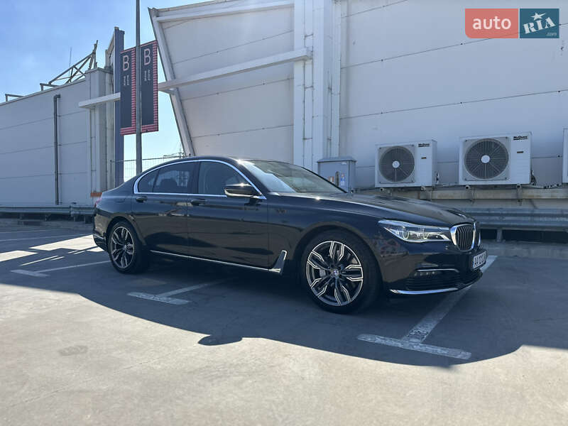 Седан BMW 7 Series 2016 в Киеве