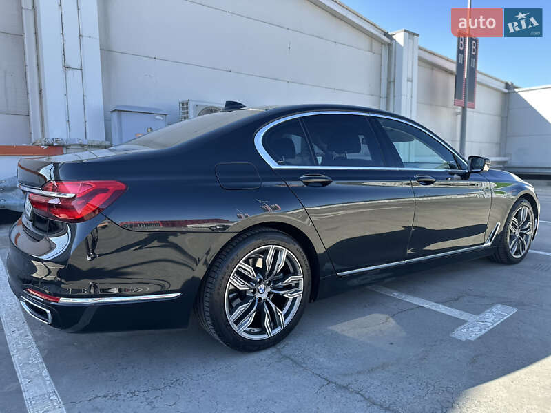 Седан BMW 7 Series 2016 в Киеве