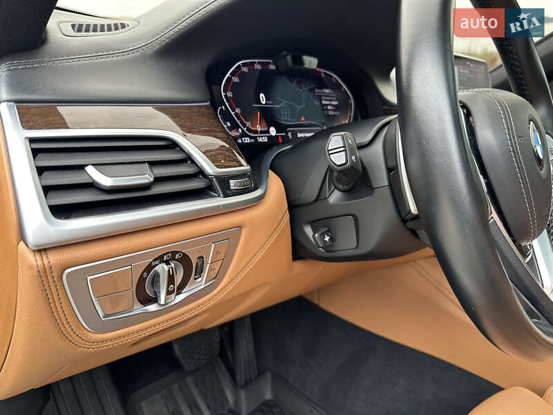 Седан BMW 7 Series 2019 в Хмельницком фото 45 Седан BMW 7 Series 2019 в Хмельницком